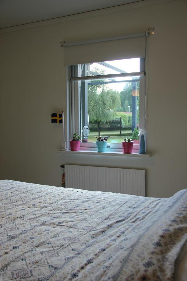 Private Room For Rent In A Villa With Garden View Älmhult Exteriör bild